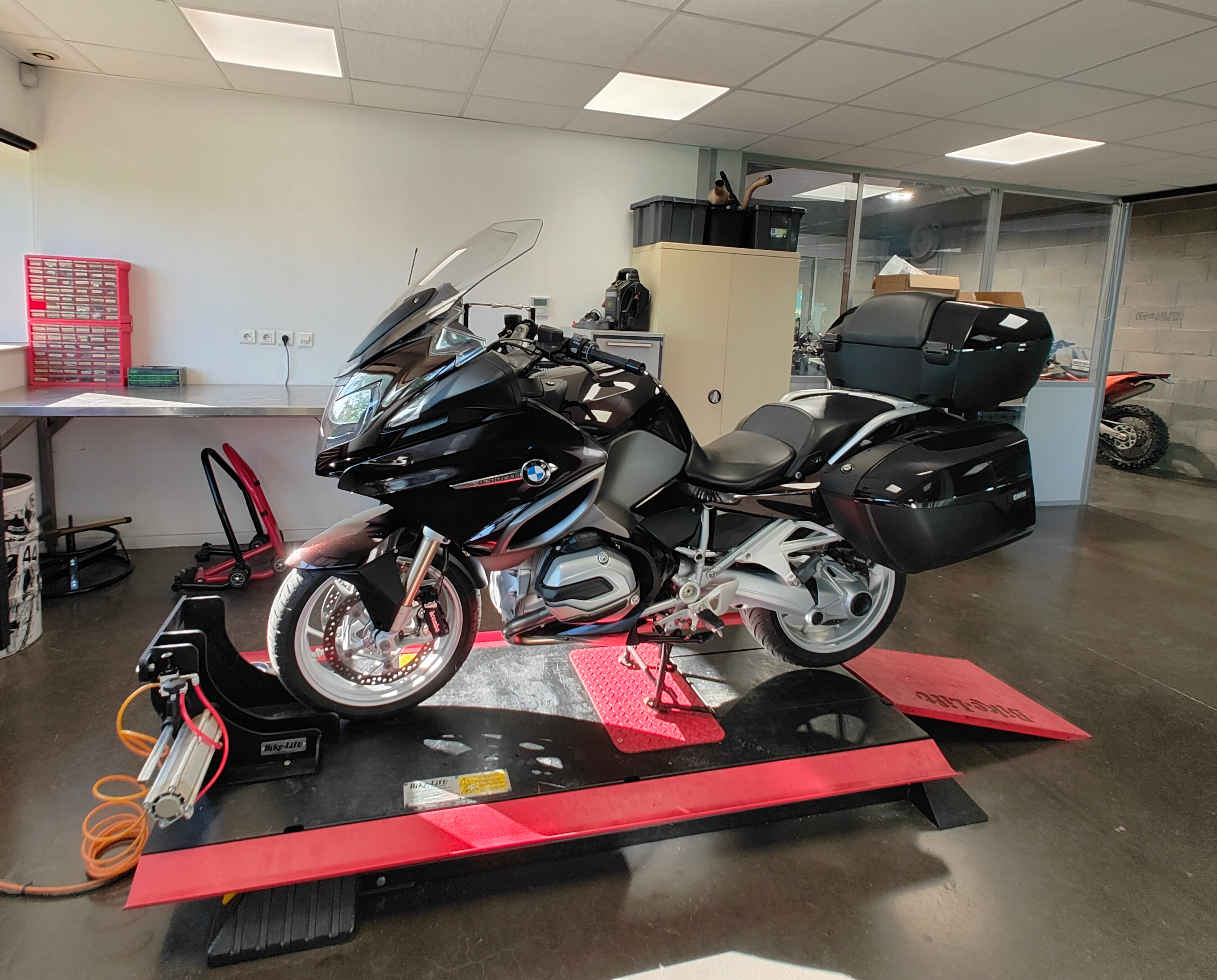 Entretien moto routière - garage 3PMECA Loire